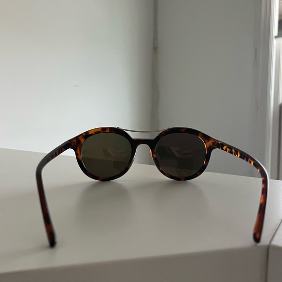 ROUND CAT-EYE MIRRORED TORTOISE SHELL SUNGLASSES - Picture 4 of 6